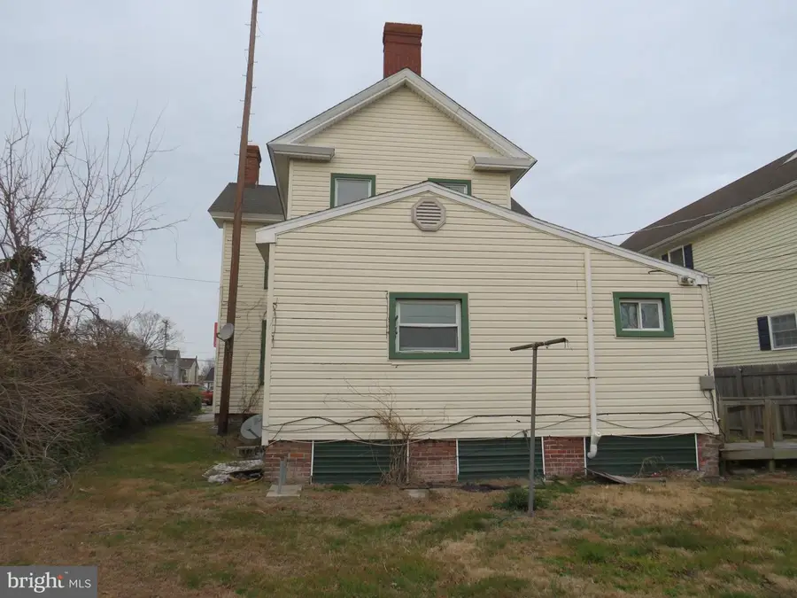 313 W Main St, Crisfield, MD 21817 - Image #3