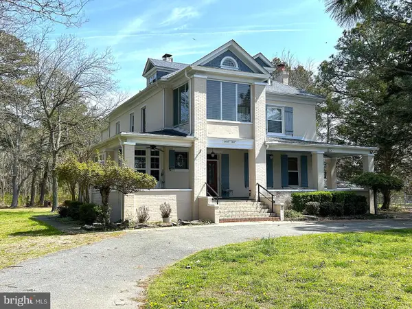 11 S Somerset Ave, CRISFIELD, MD 21817