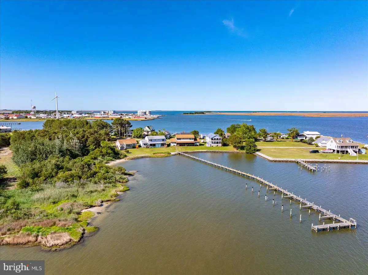560 Wellington Rd, Crisfield, MD 21817 - #1