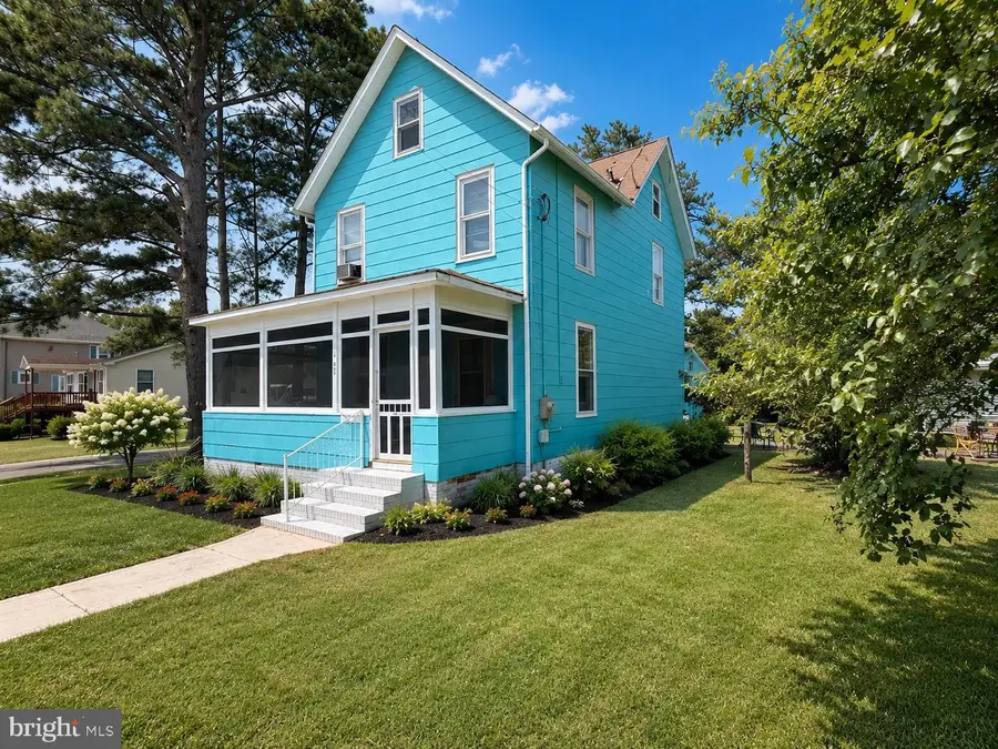 108 W Chesapeake Ave, Crisfield, MD 21817 - #2