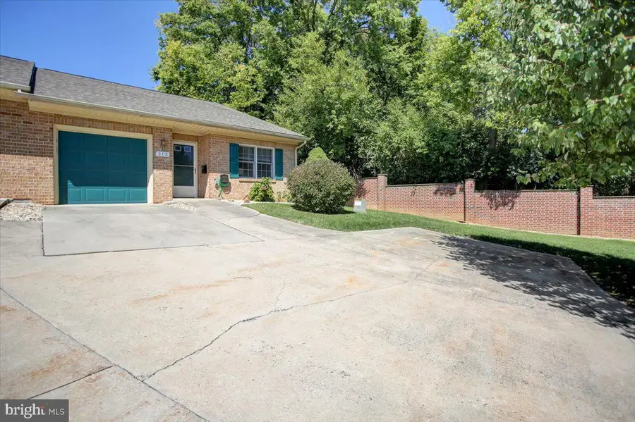 313 Sunbrook Ln #95, Hagerstown, MD 21742 - #2