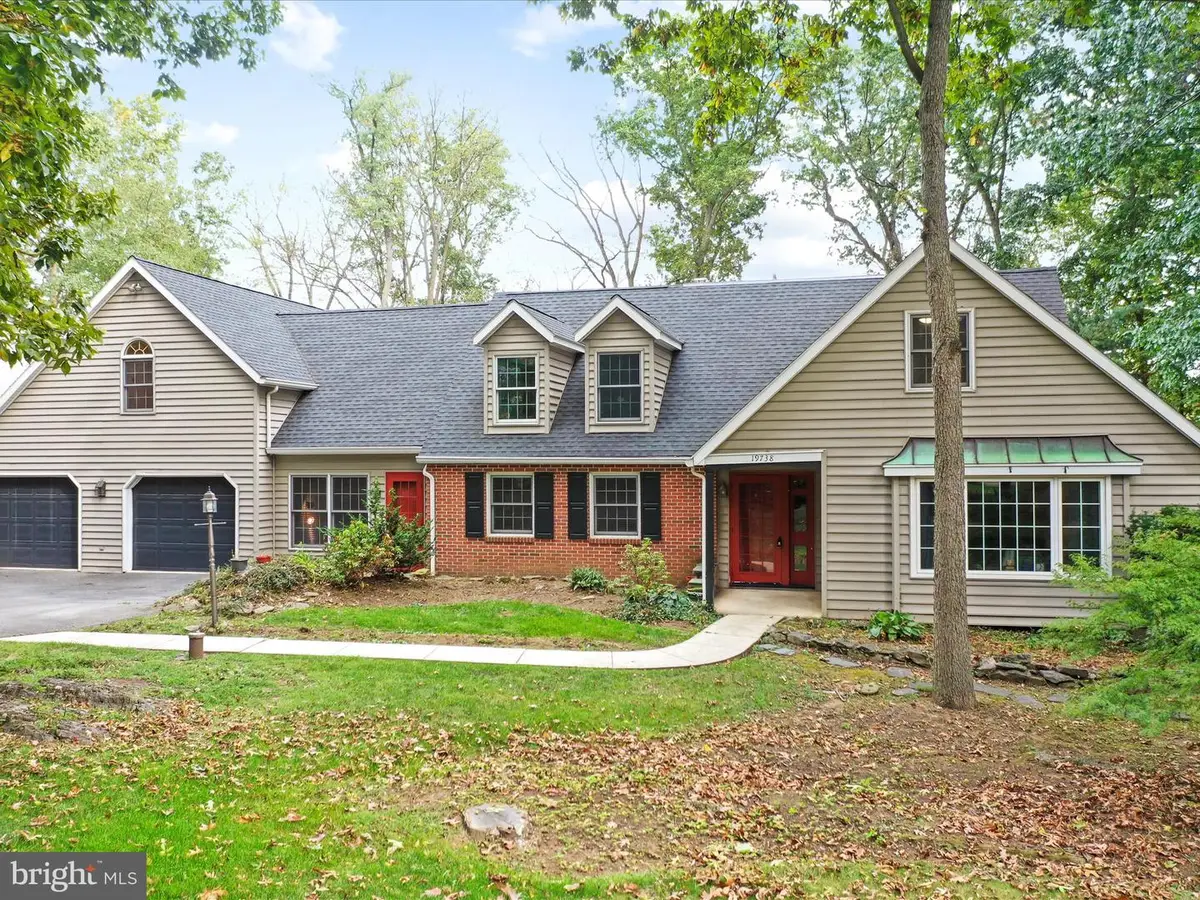 19738 Longmeadow Rd, Hagerstown, MD 21742 - Image #1
