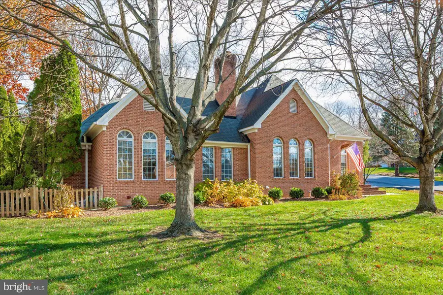 20102 Teakwood Dr, Hagerstown, MD 21742 - Image #2