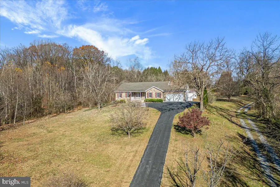 19626 Garretts Mill Rd, Knoxville, MD 21758 - Image #2