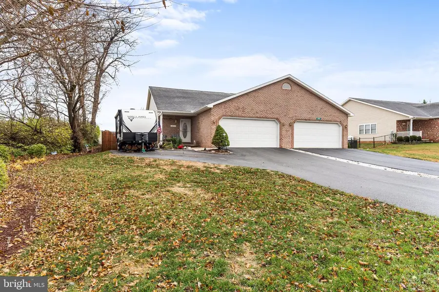 18757 Mesa Ter, Hagerstown, MD 21742 - Image #2