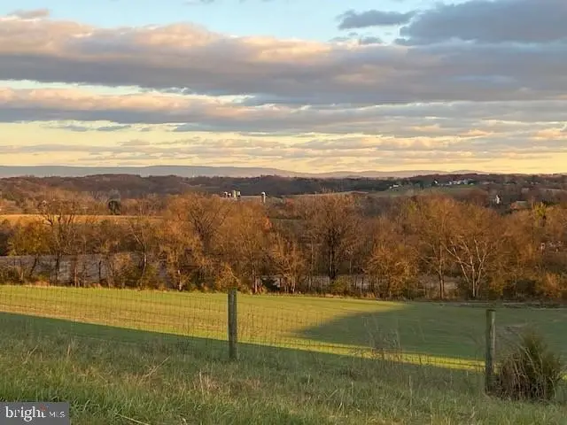 14521 Fairview Hill Ln, Clear Spring, MD 21722 - Image #1