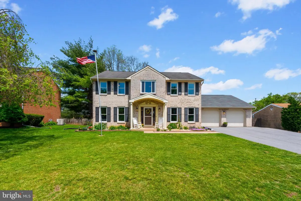 10 Carriage Hill Dr, Hagerstown, MD 21742 - Image #1