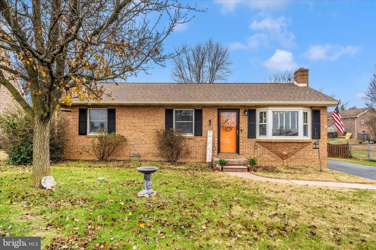 1108 W Irvin Ave W, Hagerstown, MD 21742 - Image #1