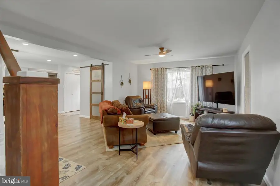 16726 Broadfording Rd, Hagerstown, MD 21740 - Image #3