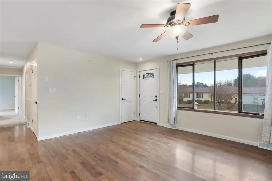 1349 Cedarwood Dr, Hagerstown, MD 21742 - Image #3