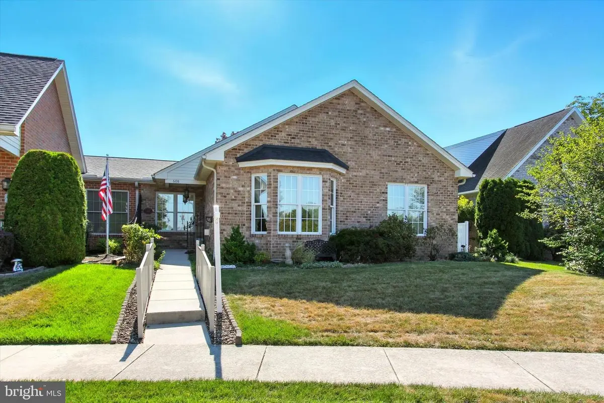 608 Trafalgar Dr, Hagerstown, MD 21742 - #1