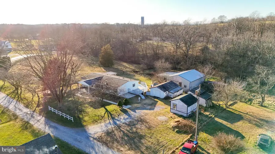 9706 Crabapple Ln, Hagerstown, MD 21740 - #2