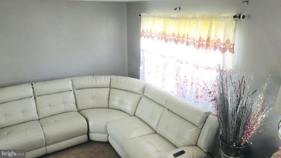 18813 Diller Dr, Hagerstown, MD 21742 - #3