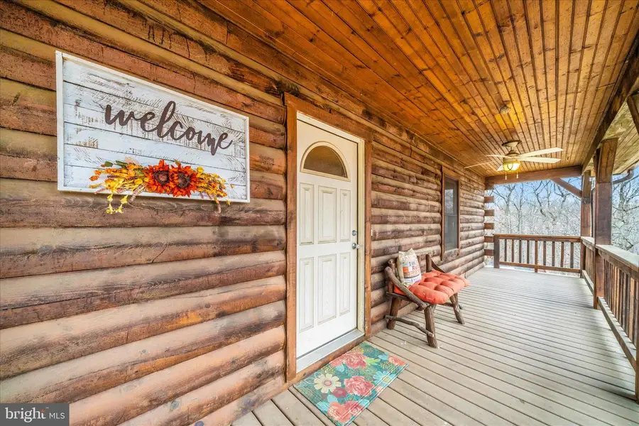 18723 Ginseng Ln, Keedysville, MD 21756 - Image #2