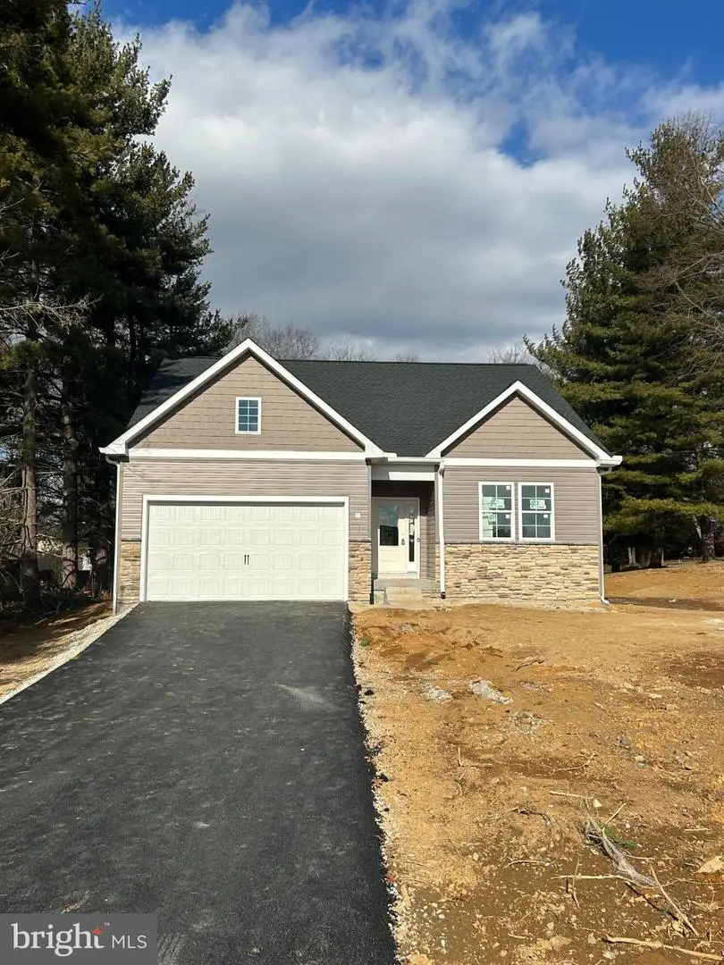 10918 Clinton Ave, Hagerstown, MD 21740 - Image #2