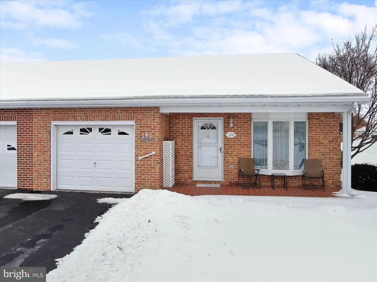 124 Buttercup Dr, Hagerstown, MD 21740 - Image #1
