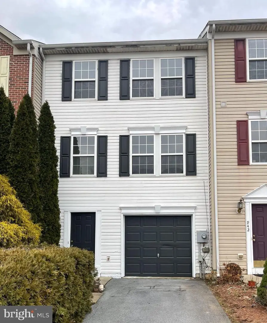 946 Monet Dr, Hagerstown, MD 21740 - Image #1