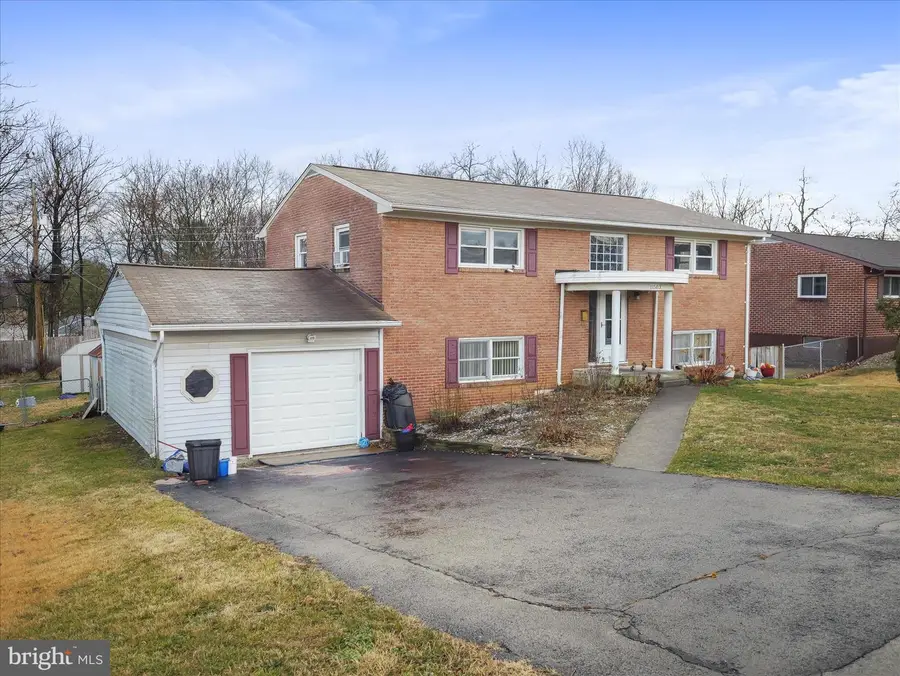 11503 Englewood Rd, Hagerstown, MD 21740 - #3