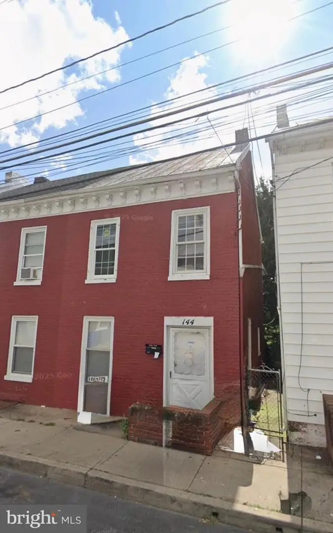 144 S Locust St, Hagerstown, MD 21740 - #1