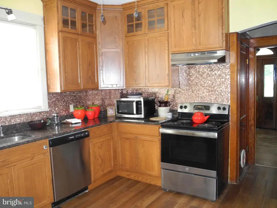 1048 Potomac St S, Hagerstown, MD 21740 - #2