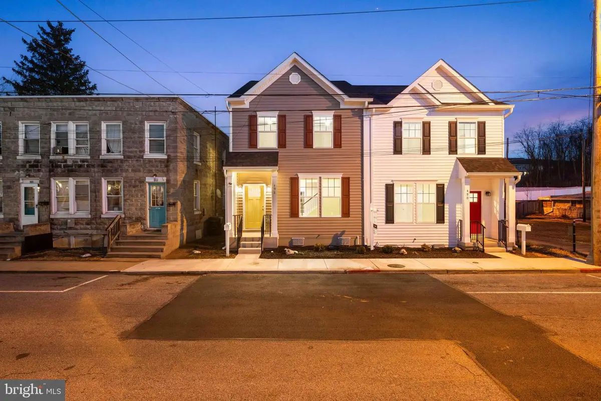 492 Mitchell Ave, Hagerstown, MD 21740 - #1