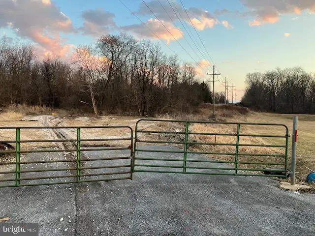 1462 Oakmont Dr, Hagerstown, MD 21740 - #3