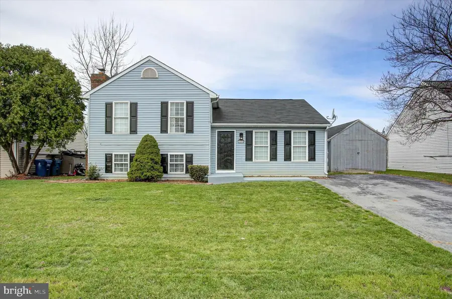 10204 Bear Creek Dr, Hagerstown, MD 21740 - #2