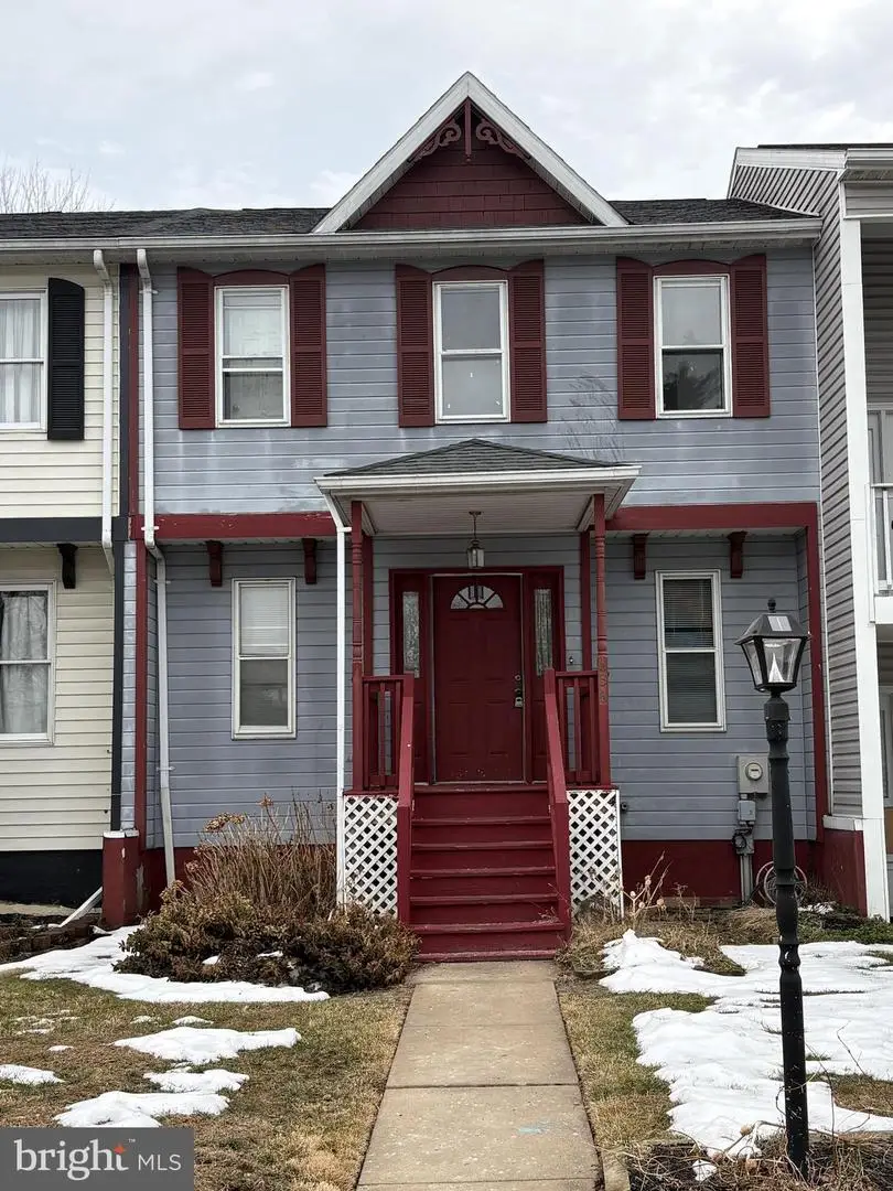 636 Knightsbridge Dr, Hagerstown, MD 21740 - #1