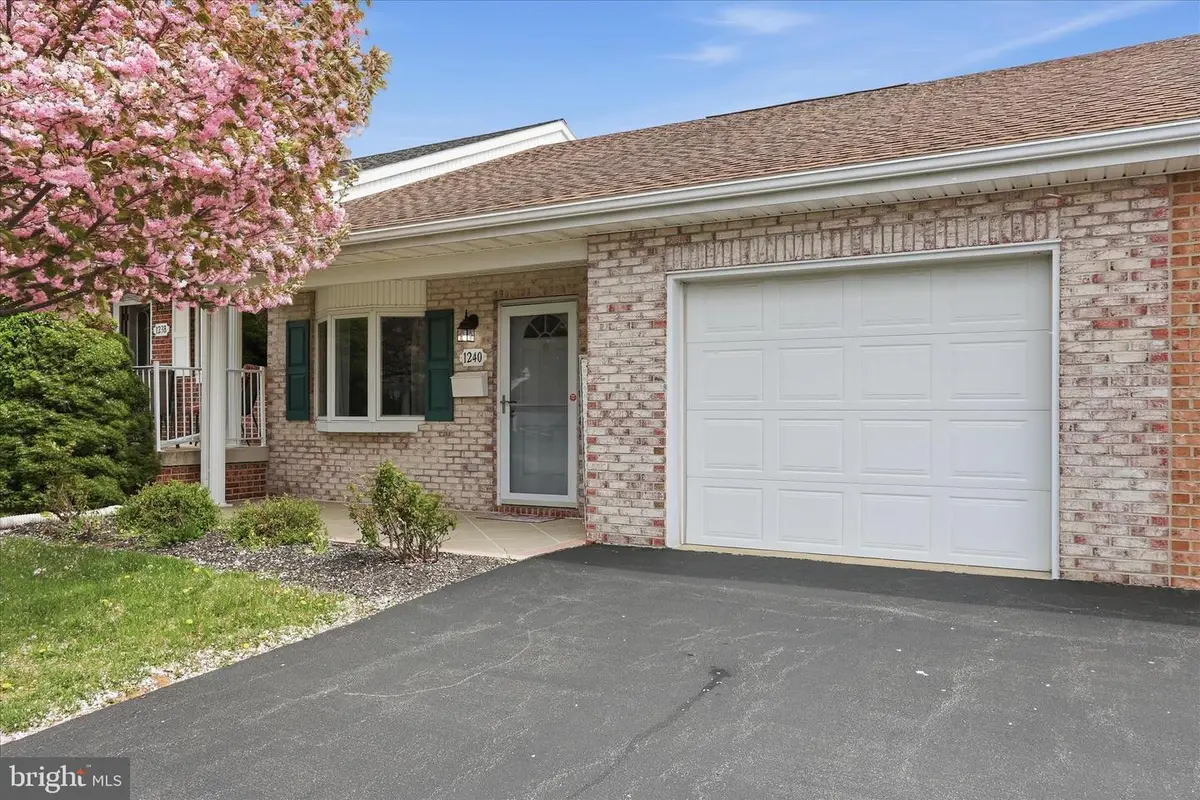 1240 Grand Legacy Dr, Hagerstown, MD 21740 - #1