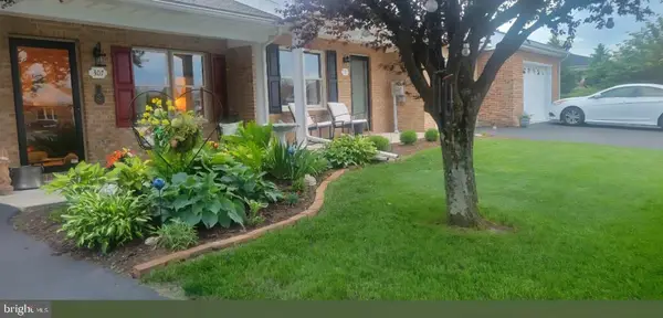 307 Winding Oak Dr, HAGERSTOWN, MD 21740