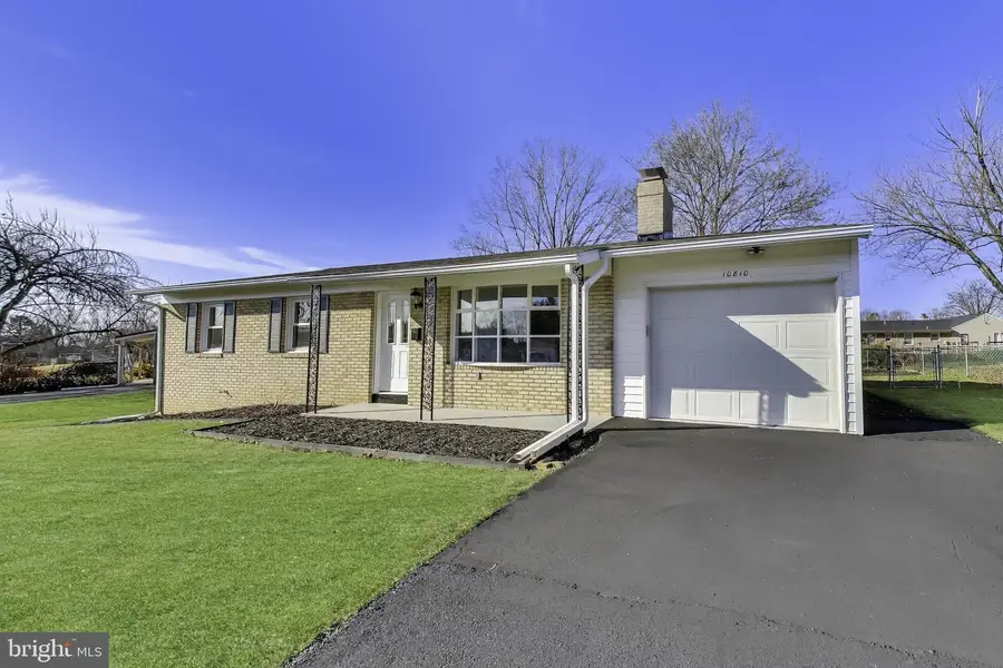 10810 Rosewood Dr, Hagerstown, MD 21740 - #2