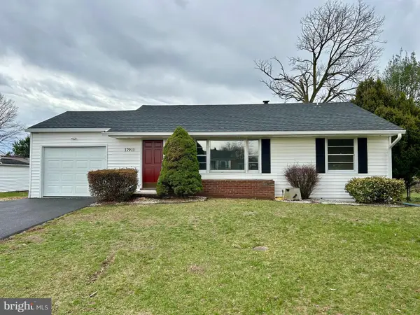 17911 Oak Ridge Dr, HAGERSTOWN, MD 21740