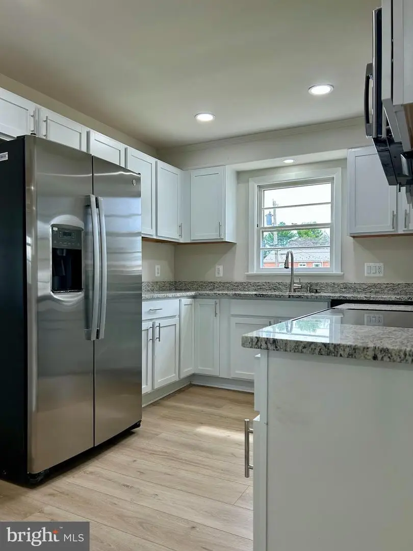 17911 Oak Ridge Dr, Hagerstown, MD 21740 - #2