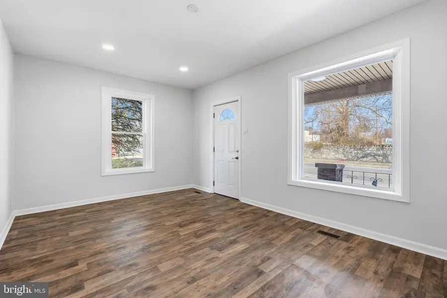 947 W Washington St, Hagerstown, MD 21740 - #3