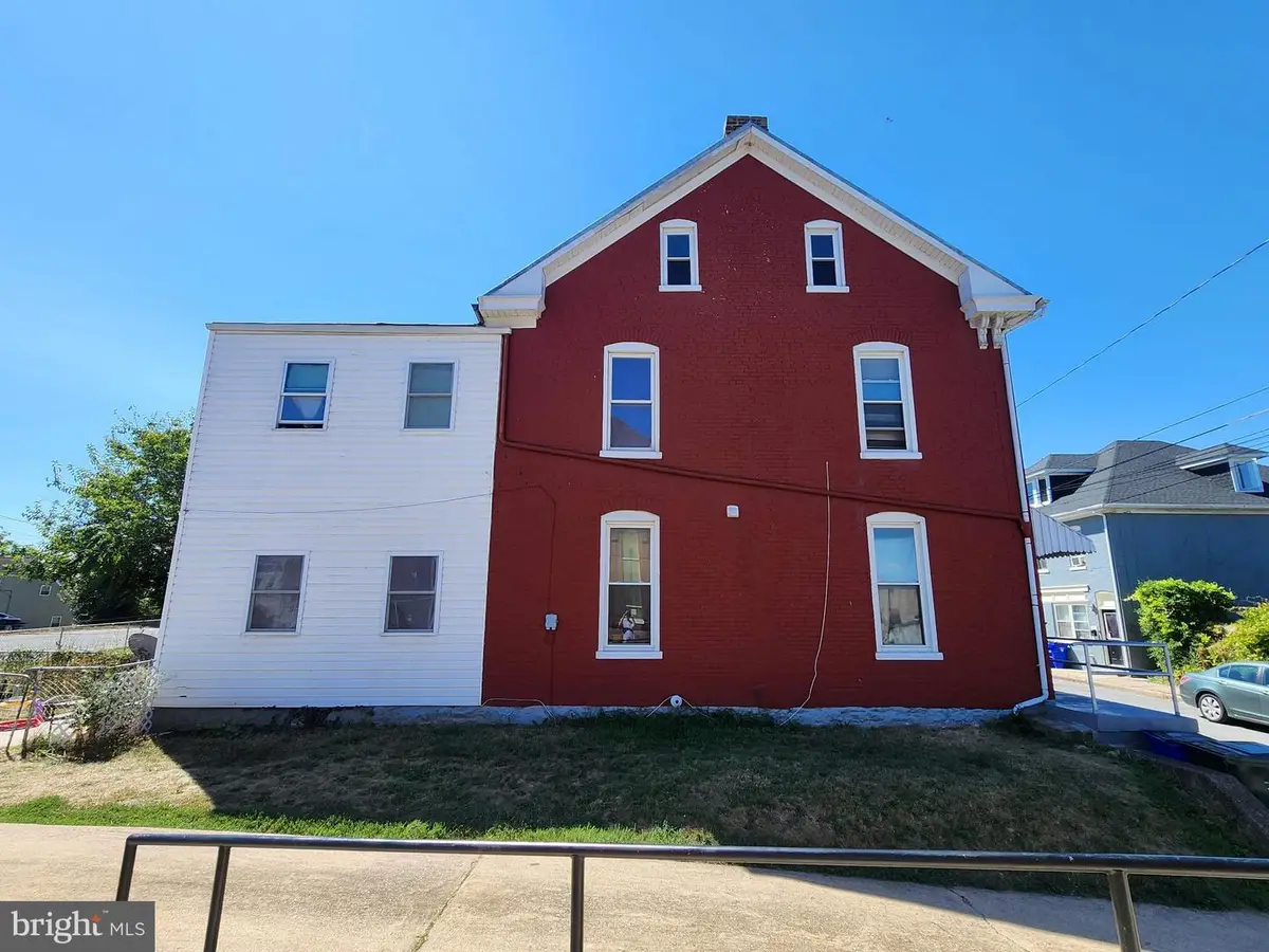 36 High St, Hagerstown, MD 21740 - #1