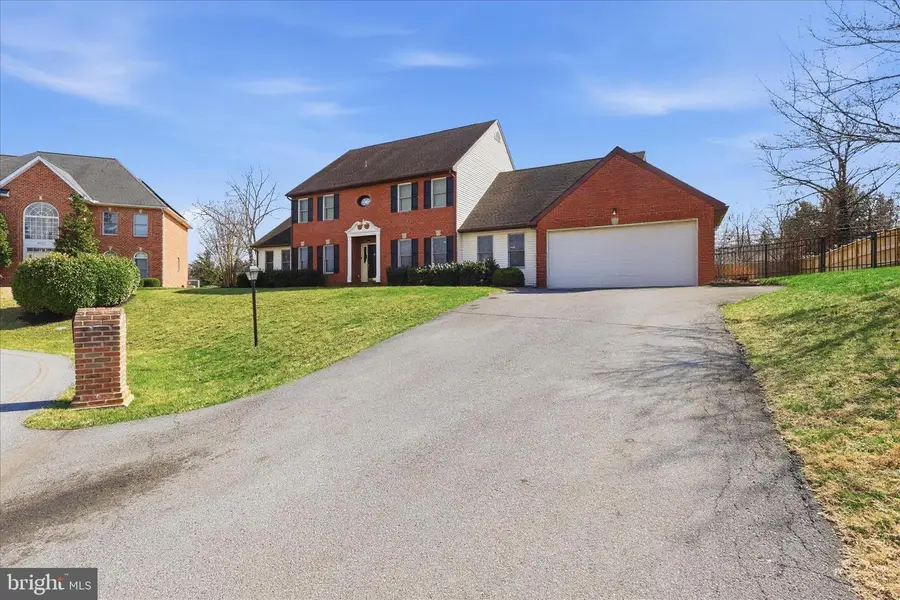 18819 Fountain Ter, Hagerstown, MD 21742 - #2