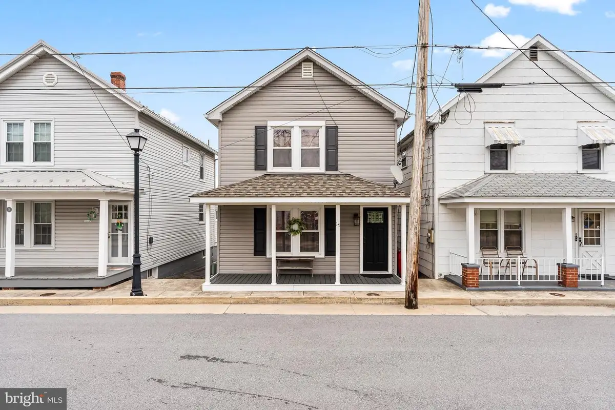 17 N Martin St, Clear Spring, MD 21722 - #1