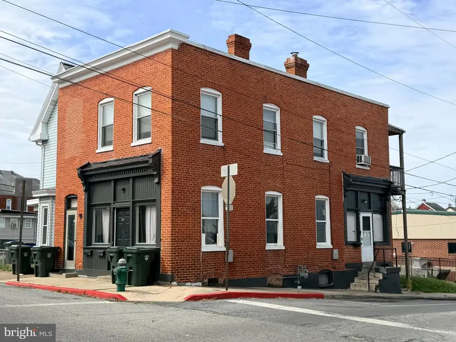 121 High St, Hagerstown, MD 21740 - #2