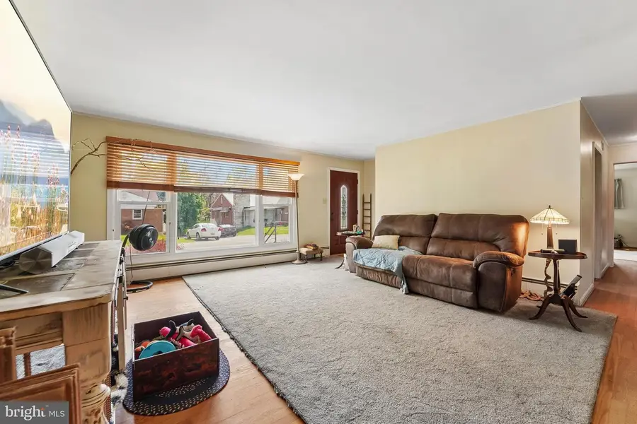 11910 Wesley Dr, Hagerstown, MD 21742 - #2