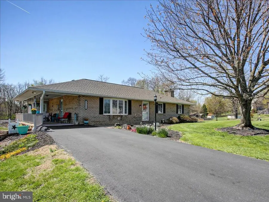 16829 Sterling Rd, Williamsport, MD 21795 - #2