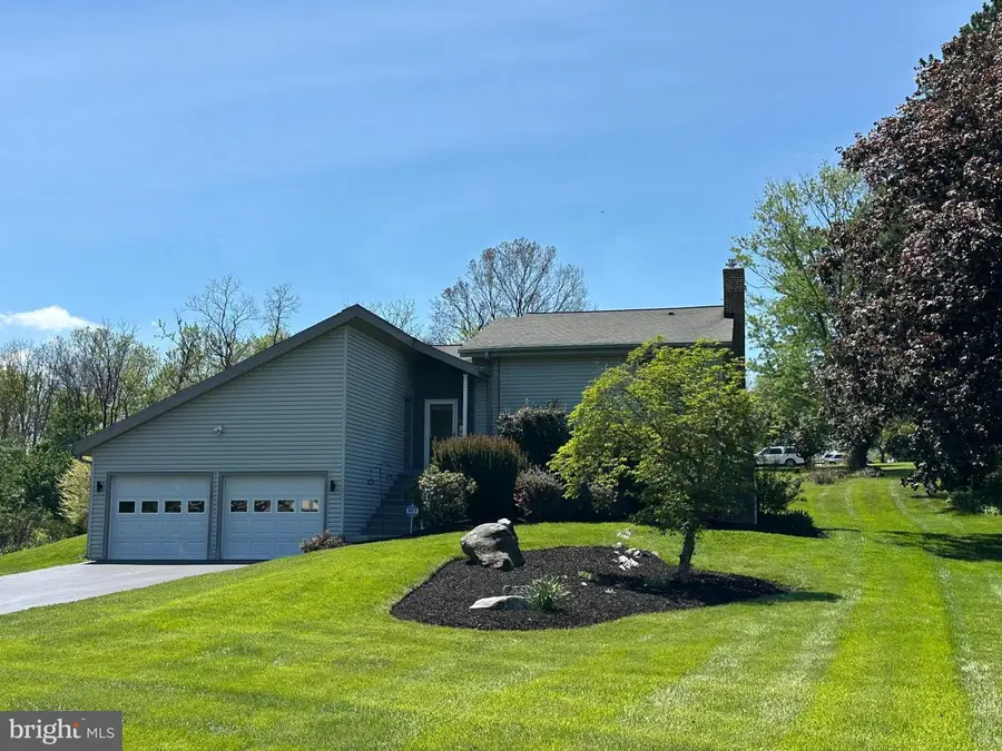 20603 Bluebird Ave, Hagerstown, MD 21742 - #2
