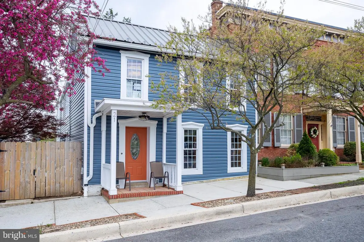 21 Cumberland St, Clear Spring, MD 21722 - #1