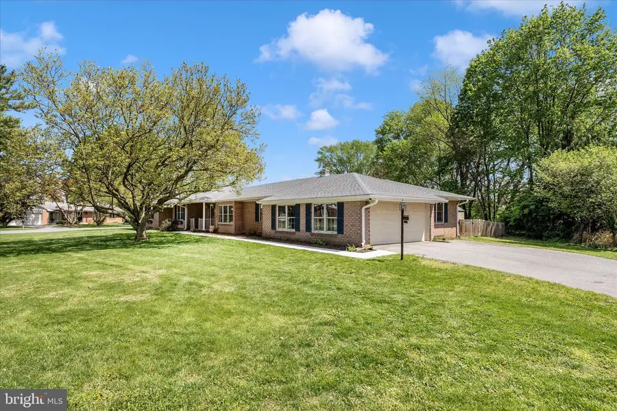 19103 Woodhill Dr, Hagerstown, MD 21742 - #3