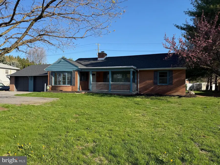 19124 Longmeadow Rd, Hagerstown, MD 21742 - #2