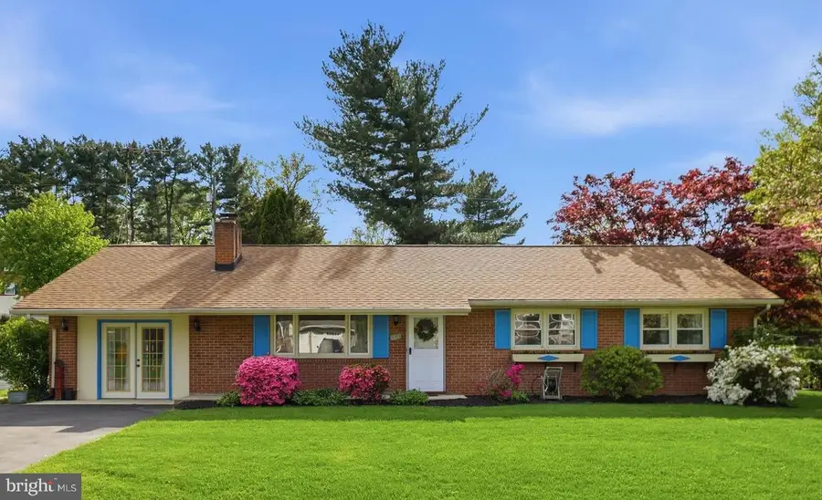 9720 Fernwood Ln, Hagerstown, MD 21740 - #2