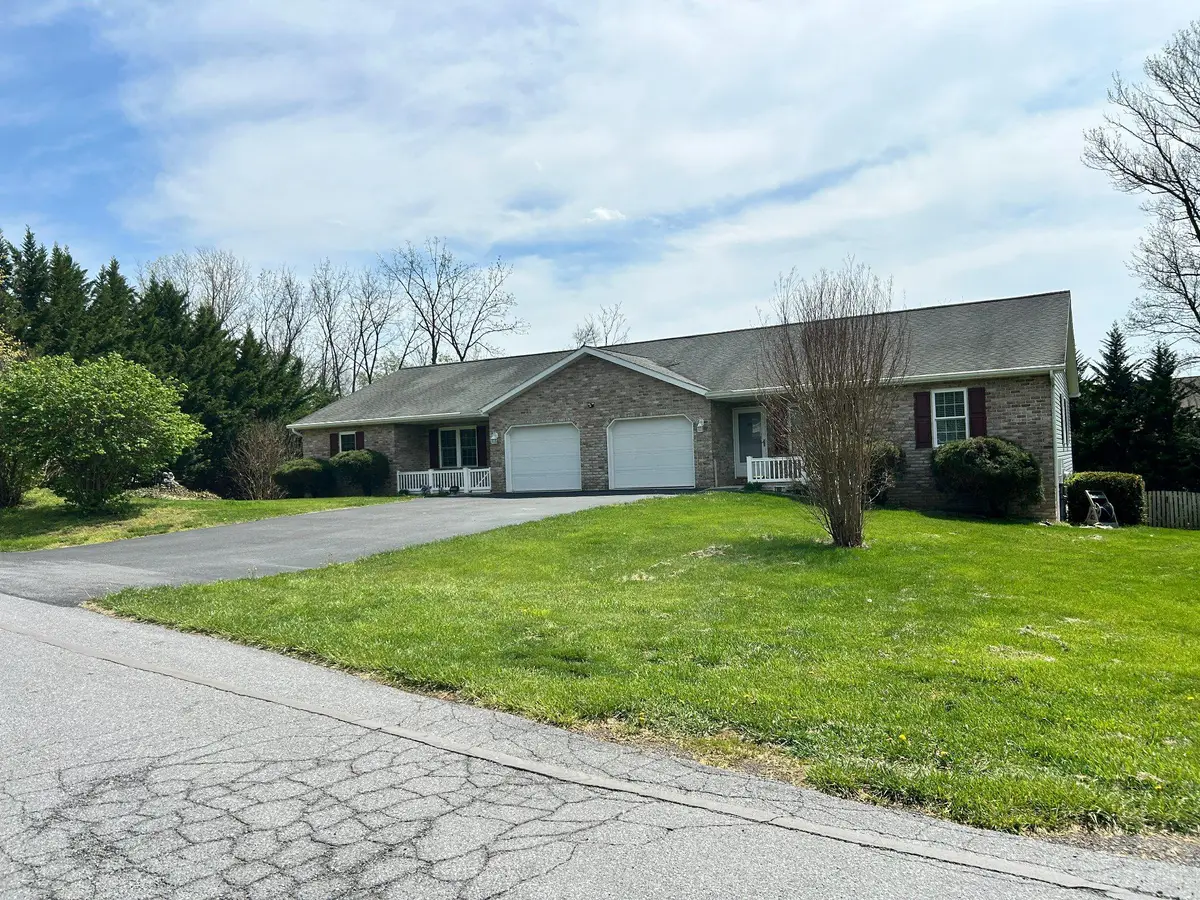 11607 And 11609 Meadowlark Ave, Hagerstown, MD 21742 - #1