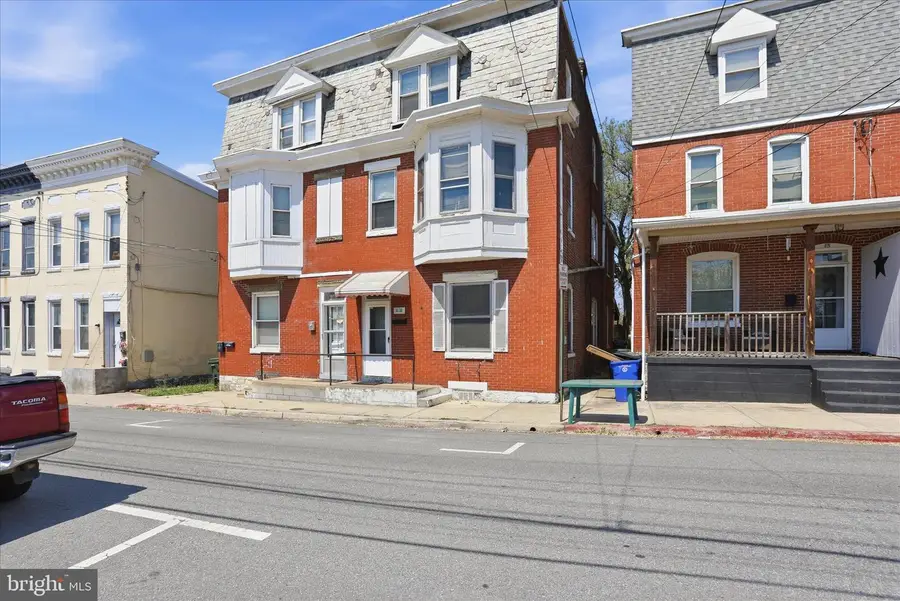 13 Winter St, Hagerstown, MD 21740 - #2