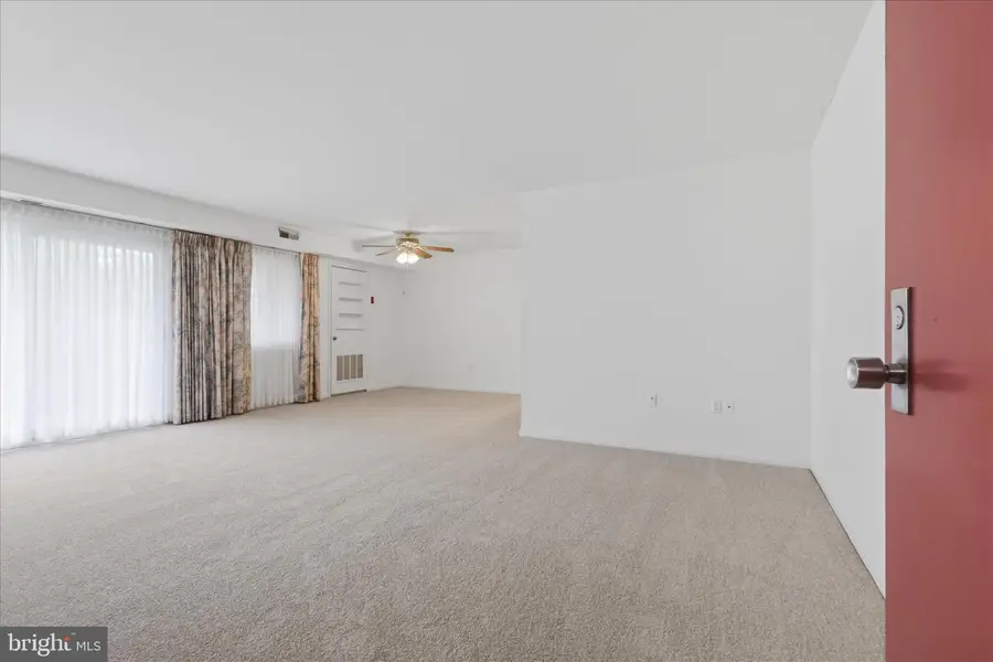 1635-201 Edgewood Pl #201, Hagerstown, MD 21740 - #3