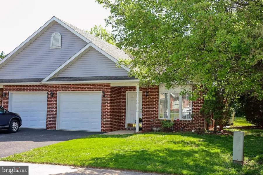 14053 Sweet Vale Dr, Hagerstown, MD 21742 - #2