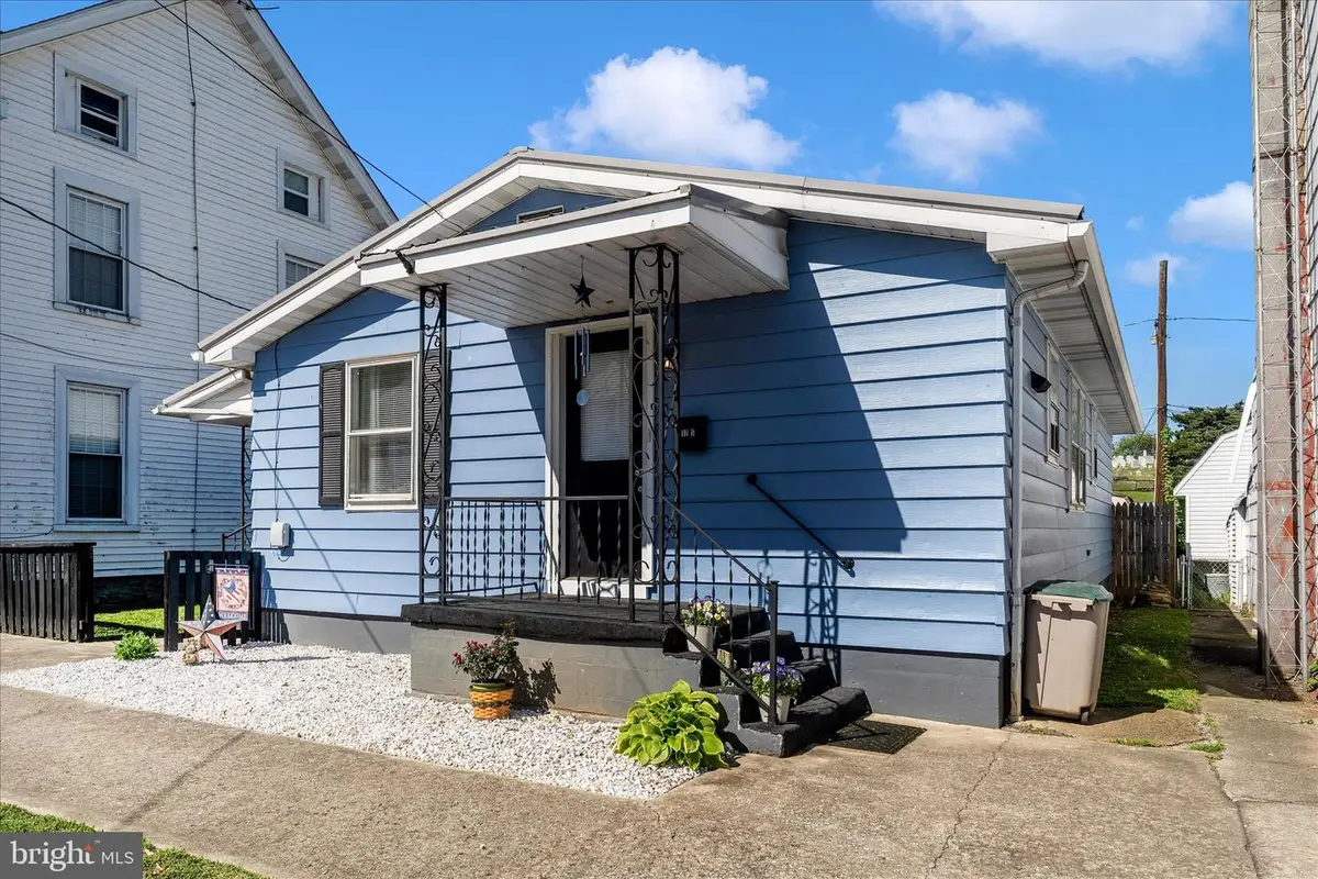 12 S Vermont St, Williamsport, MD 21795 - #1